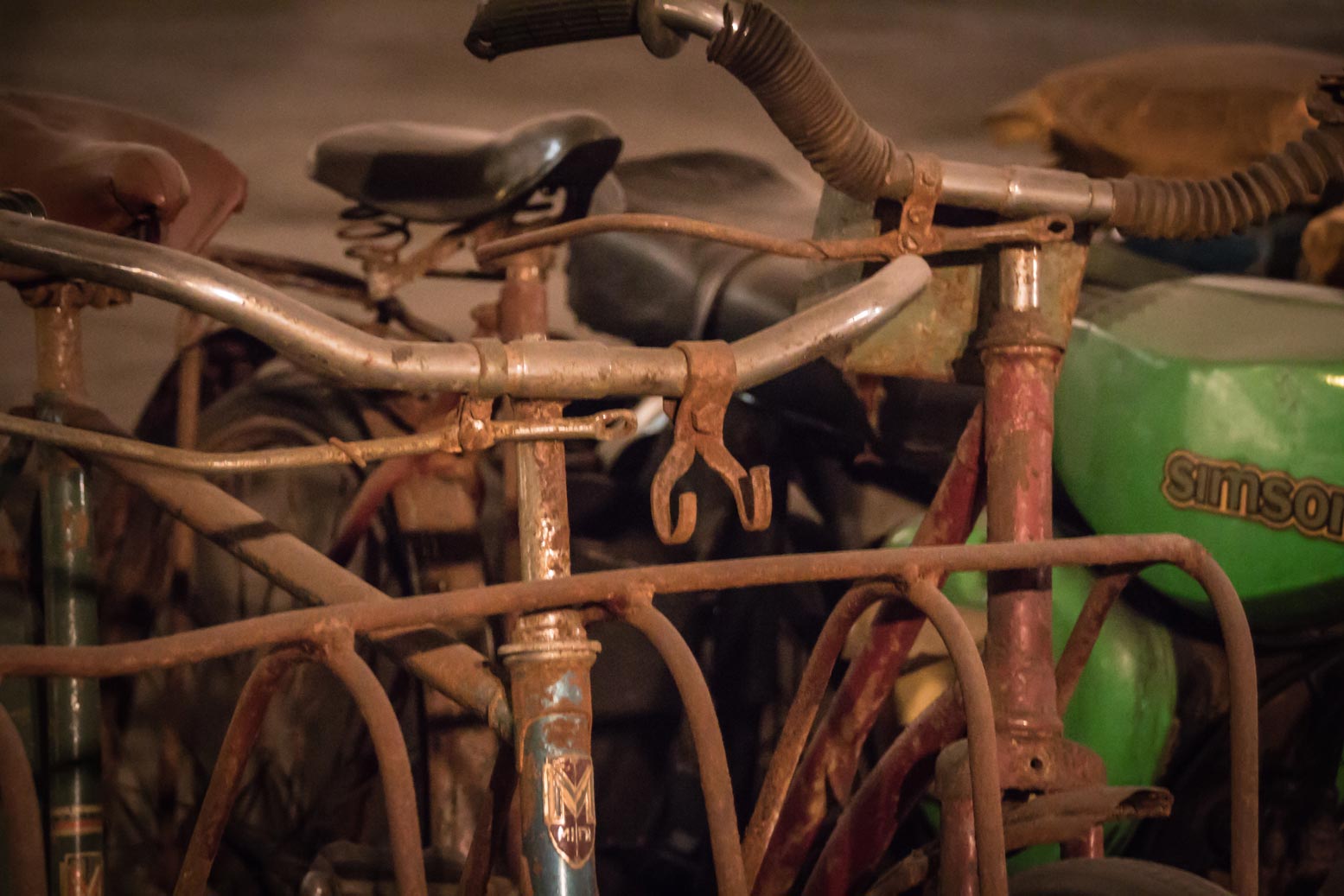 Altes, verostetes Fahrrad Altes, verostetes Fahrrad.