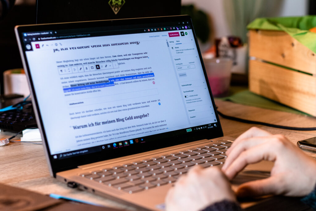 Gutenberg Editor Blogbeitrag mit dem Gutenberg Editor in WordPress schreiben und strukturieren.